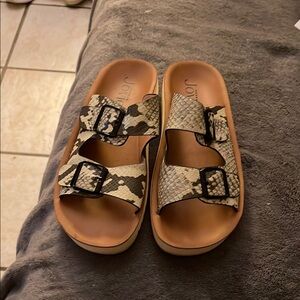 Cream and Black Sandals with Adjustable Straps